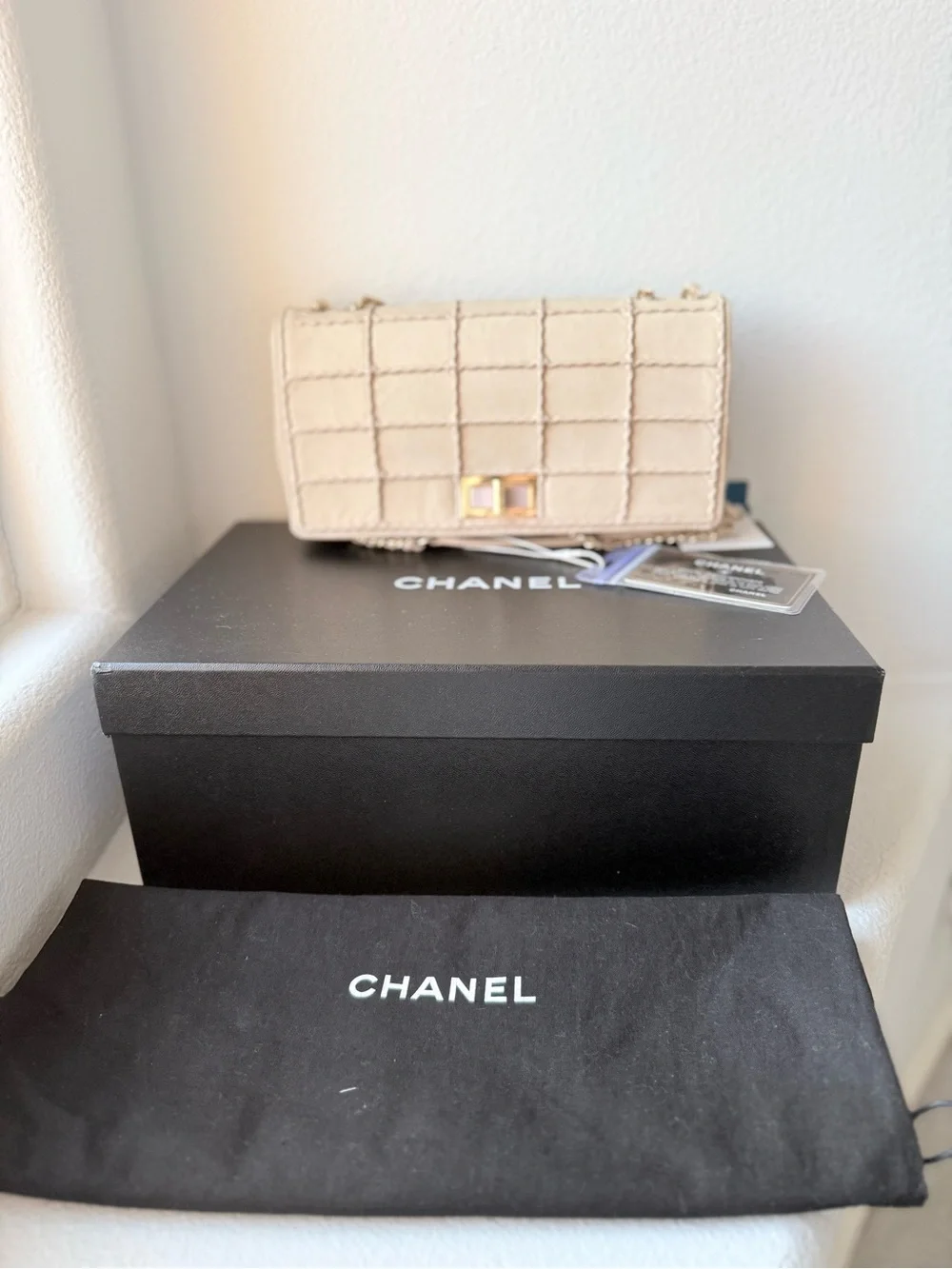 CHANEL 2016 Chocolate Bar Reissue Flap Bag Beige Gold HW Full Set